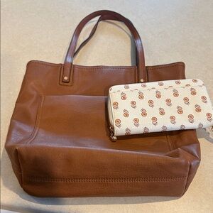 Brown Leather Tote Bag with Cream Wallet